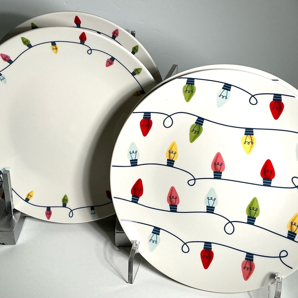 4 Elum Home CHRISTMAS LIGHTS 7.5 inch Appetizer, Dessert Plates New